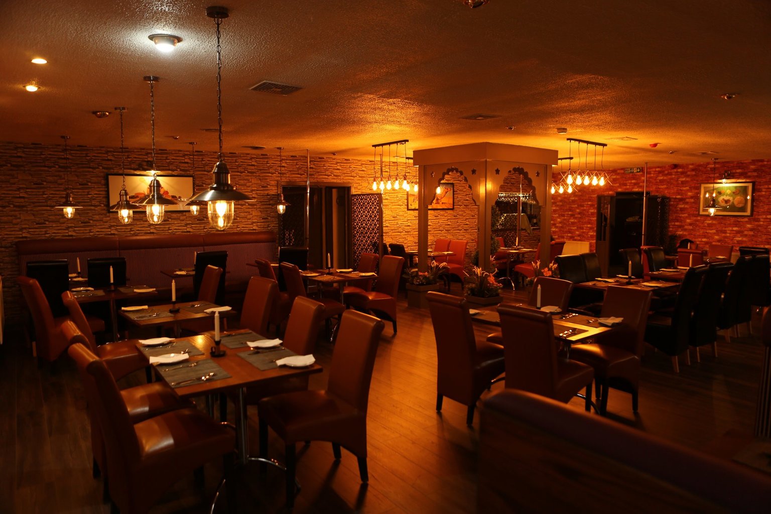 Authentic Indian flavors digitally promoted by Storywhiz for Handi Restaurant.